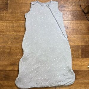 GunaMuna 18-24mo Bamboo Sleep Sack 1.0 TOG gray polka dot gender neutral